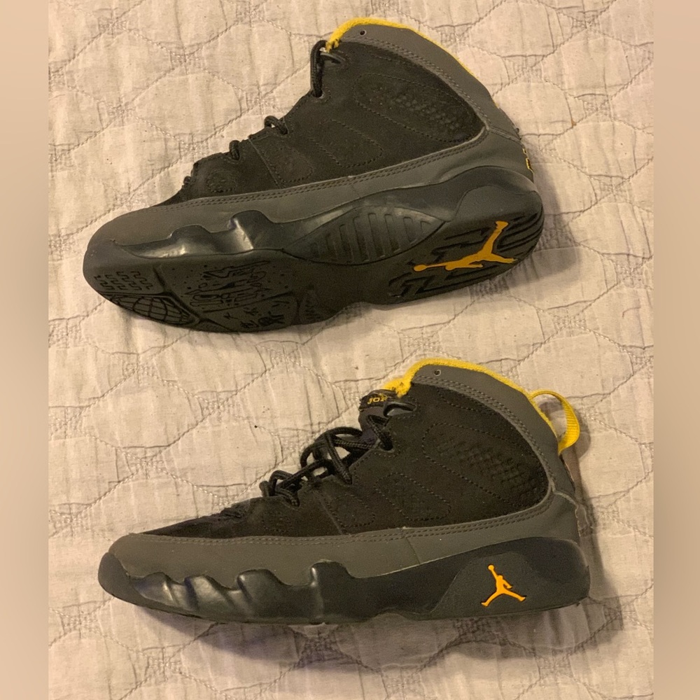Nike Air Jordan Retro 9 “Dark Charcoal”. Size 1.